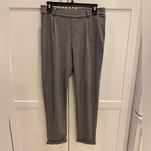 Used like new, Gray/white blended dress pants, size M.